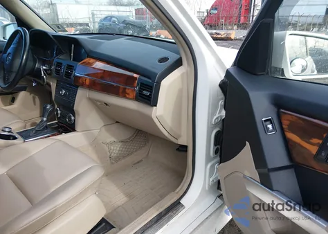 2010 Mercedes-Benz Glk 350 4Matic z USA, uszkodzony, nr VIN WDCGG8HB9AF362741